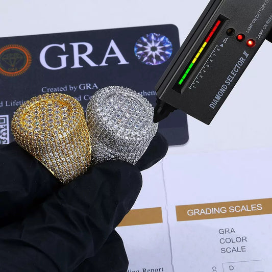 925S & Moissanite Round Side Ring